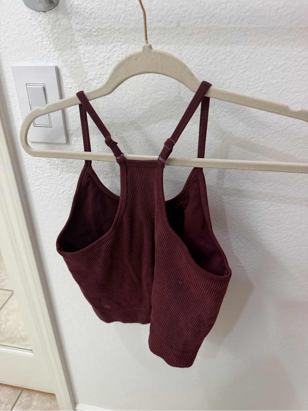 Like NEW Maroon Ribbed Popflex Active Cropped Tank - Picture 3 of 8